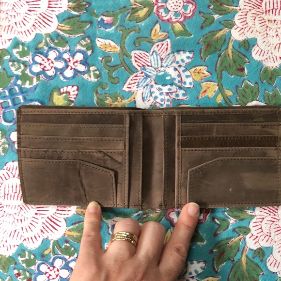 Fathers Day! Mens Leather Wallet last one of its kind - Picture 2 of 5